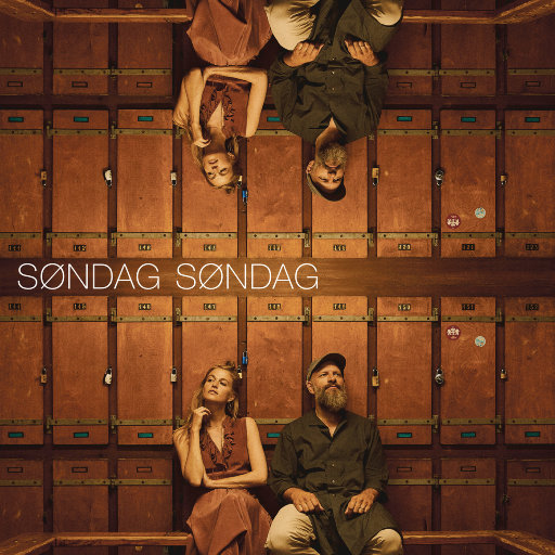 我解开胸罩喂男朋友吃奶
